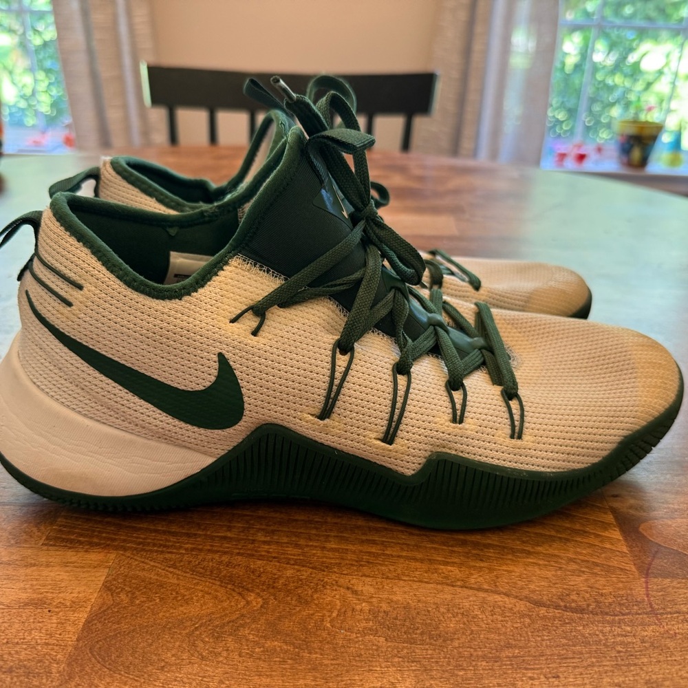 Men’s Nike Hypershift Basketball Shoes Sz 12.5 Green and White High-Top Sneakers